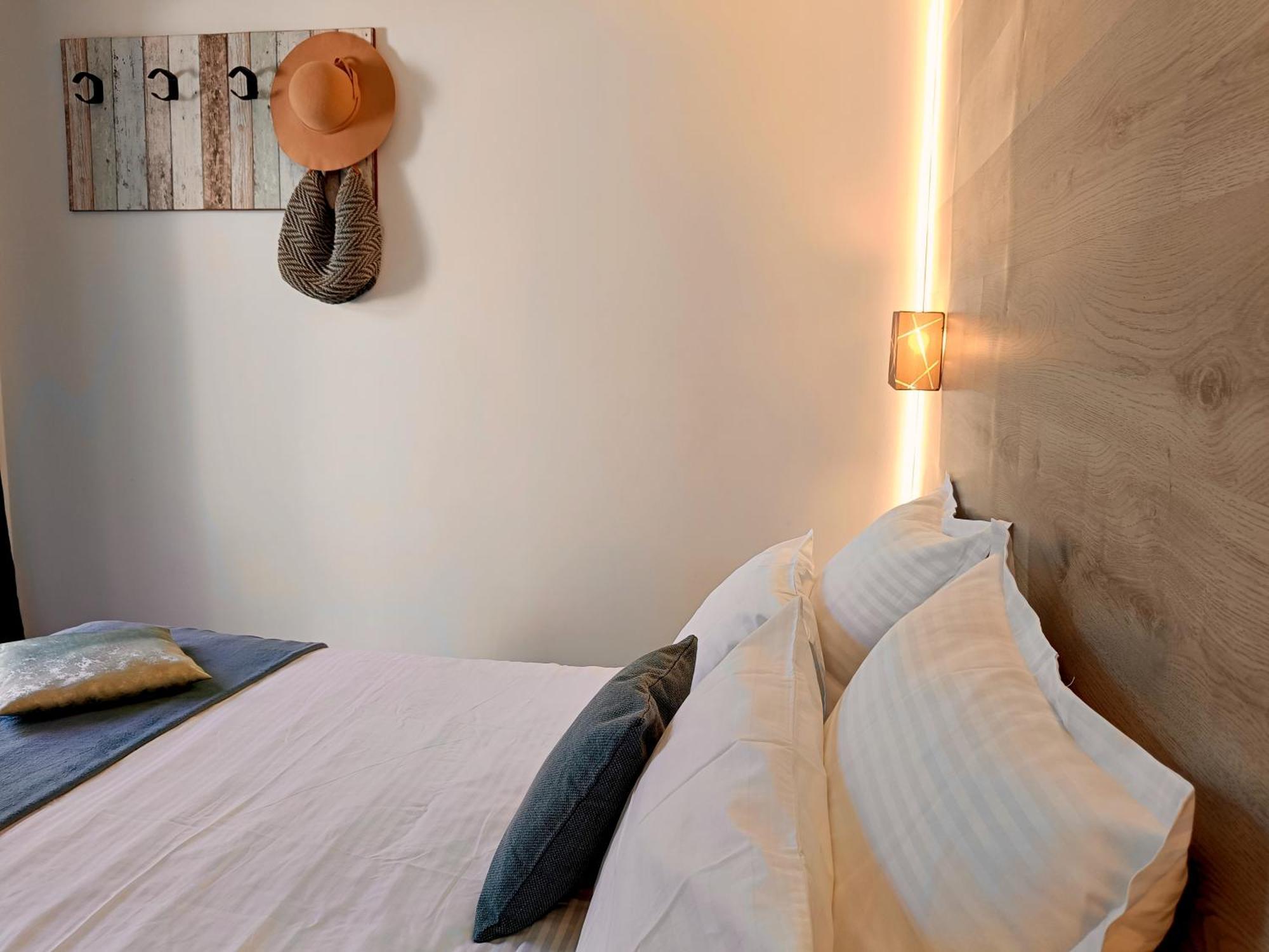 Casa Babica Guesthouse Костинешти Экстерьер фото